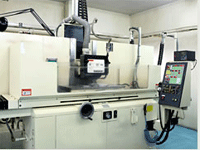 Surface grinding machine